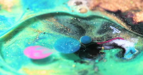 Liquid paint mixing artwork with splash and swirl Stock-Footage 156837983