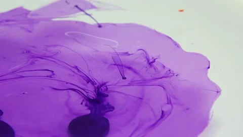 Liquid paint mixing artwork with splash and swirl Stock Footage 165185798