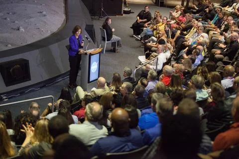 Lisa Colloredo, deputy program manager for the Commercial Crew Program, sp... Foto stock