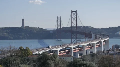 Lisbon 25 Abril Bridge Video stock 86906852