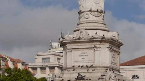 Lisbon column and statue 動画素材 69008914