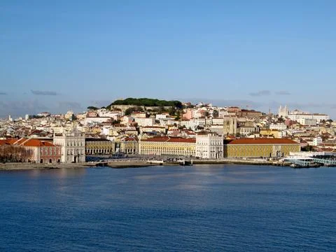 Lisbon. Praca do Comercio and St. George's Castle Foto stock