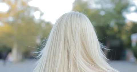 Listen to music Stock-Footage 99081665