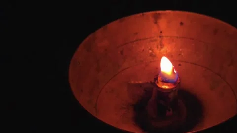 A lit of diya burning in the night Vídeos de archivo 319343950