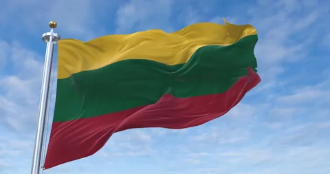 Lithuania flag with flagpole waving in rolling clouds looping, 4K (Perfect Loop) 库存影片 277377675