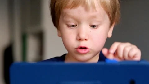 Little boy Playing with Tablet PC 스톡 동영상 90370641