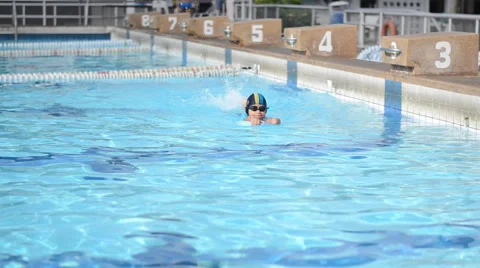 Little boy practicing swimming Stockbeeldmateriaal 40467977
