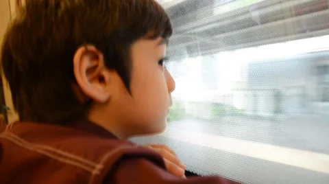Little boy taking sky train transportation city view Stockbeeldmateriaal 46227417