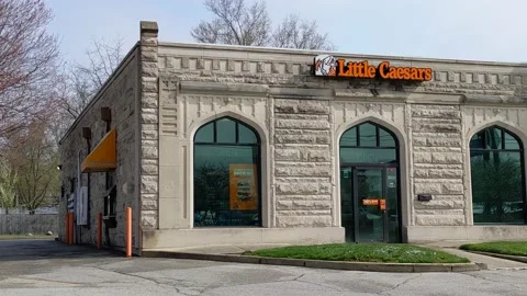 Little Caesar's Building Pizza Видео 182525860