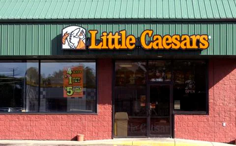 Little Caesars storefront Stock Photos