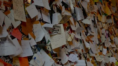 Little cards with a loving dedication on the wall of Juliet's balcony Stock-Footage 99242013