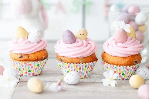 Little cupcakes for easter Stock Photos
