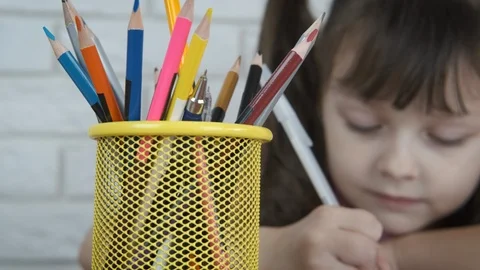 A little girl learns to write. Stock-Footage 103224024