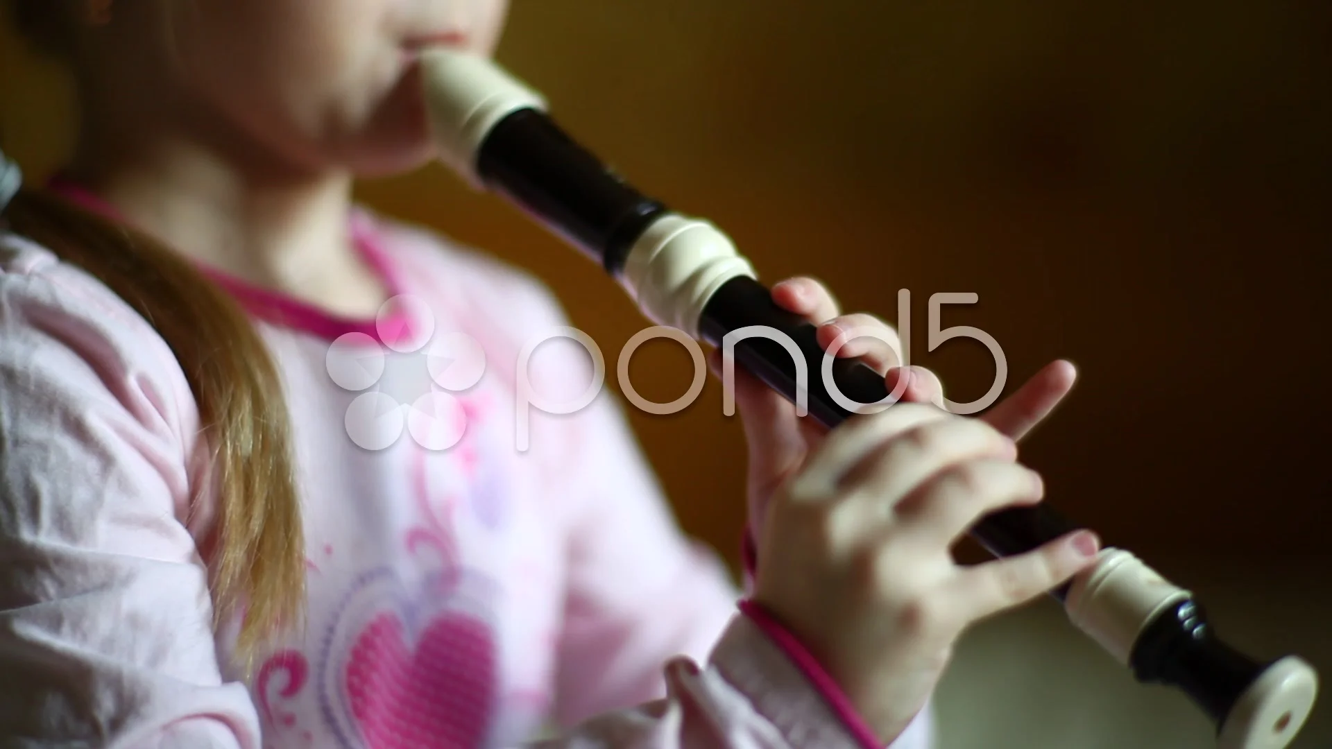 Уроки на флейте. Блокфлейта дети. Флейта для детей. Занятия флейтой для детей. Блокфлейта флейта.