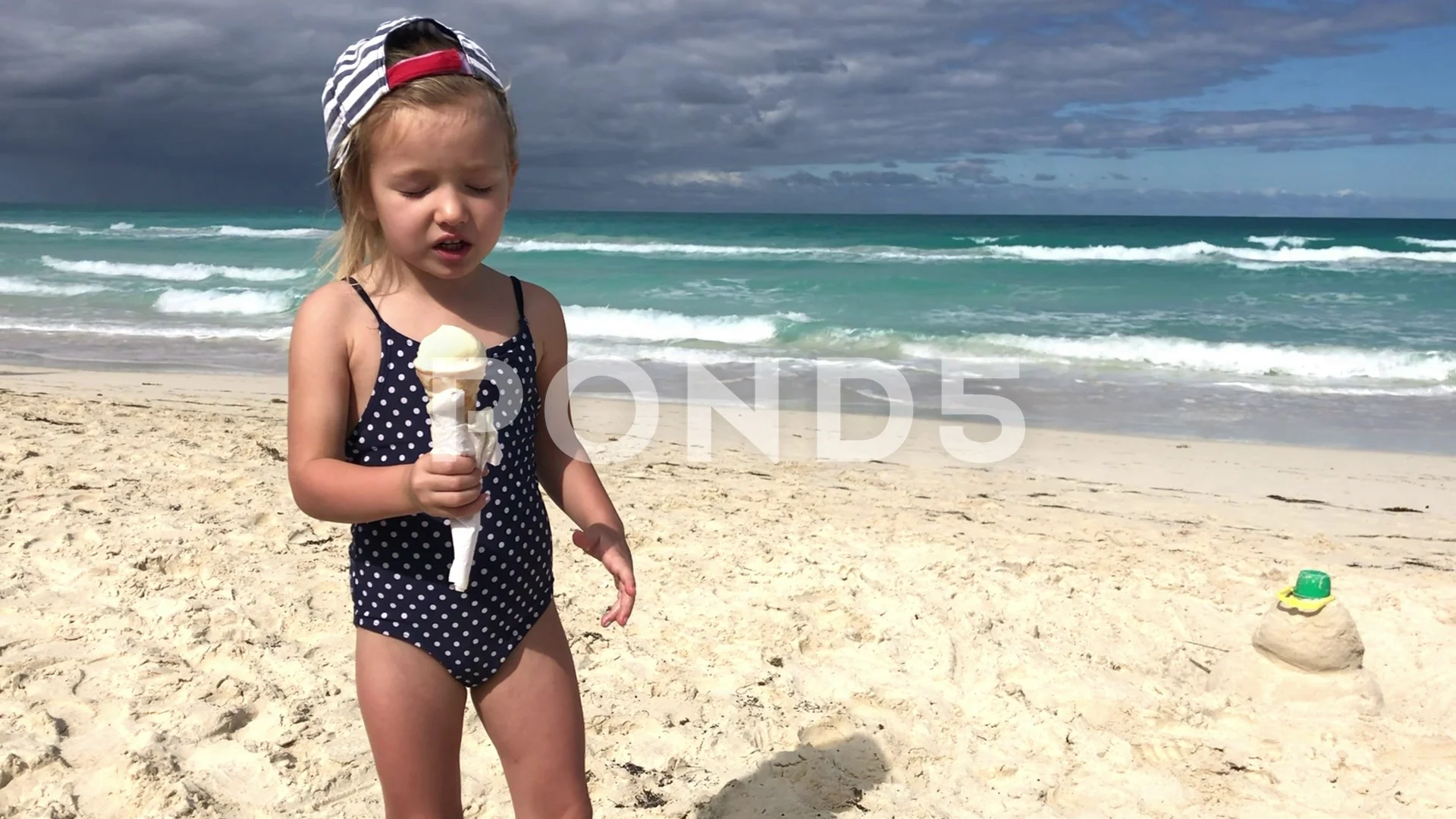 little girl swimsuit beach