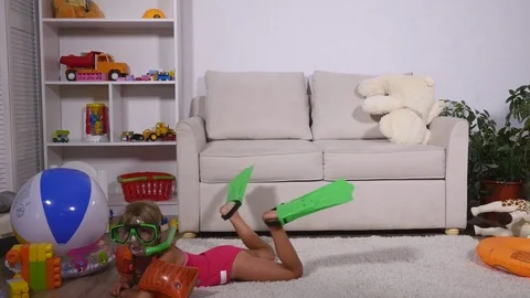 Little kids is ready to the vacation Stock Footage