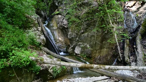 Little waterfall in the valley bodinggraben Video stock 126809414