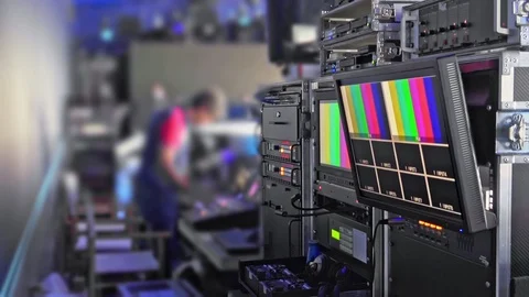 Live show behind the scenes, Broadcast station Vídeos de archivo 102344099