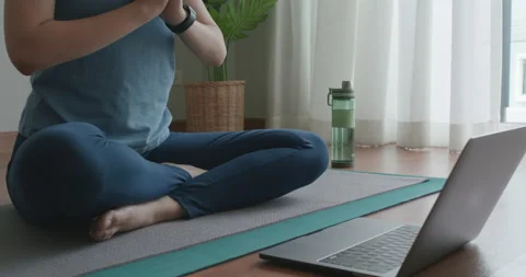 Live stream virtual yoga video online learn on social media network. 스톡 동영상 159953244