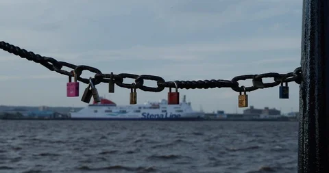 Liverpool Love Locks Video stock 101490114
