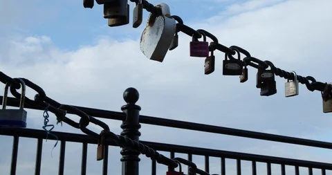 Liverpool Love Locks Video stock 101490378