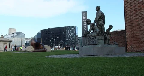 Liverpool monument Video stock 101490386