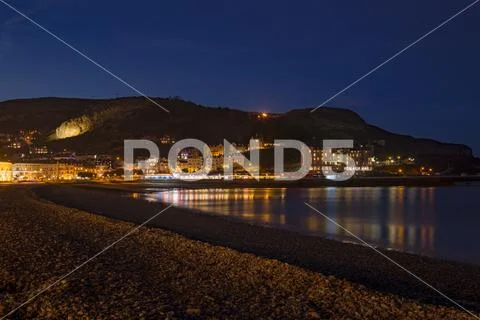 Llandudno North Shore promenade at night, North Wales coast Stock Photos