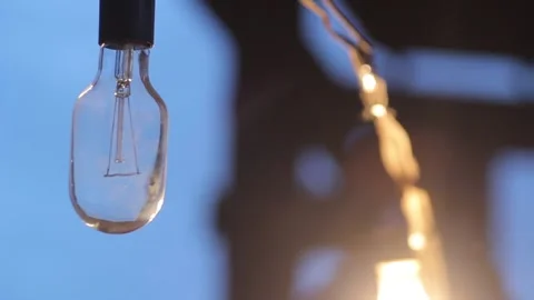 Llight bulbs on a rope Video stock 142383949