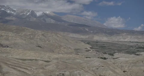 LM046 Video stock 327458025