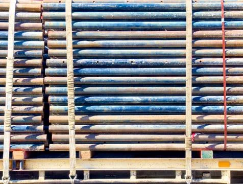 Load of scaffolding pipe Foto stock