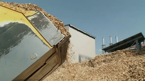 Loader removing sawdust 스톡 동영상 71165196