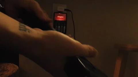 Loading and clearing pistol Vídeos de archivo 45593309