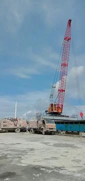 Loading and unloading at the port Foto stock