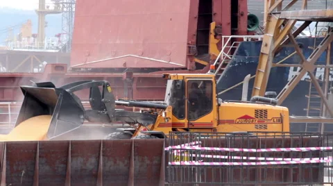 Loading and unloading at seaport 8 Stockbeeldmateriaal 61396113