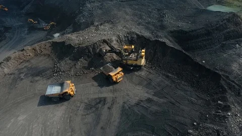 Loading of coal on trucks Video stock 93047205
