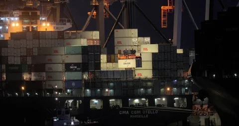 Loading containers on a ship in dark Video stock 119181208