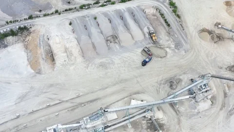 Loading gravel Stock Footage 110629021