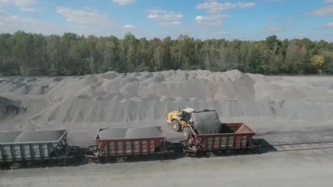 Loading sand on a freight train Stock Footage 202060550