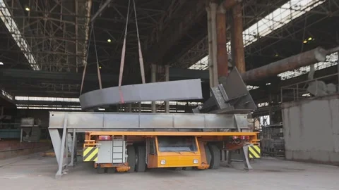 Loading a ship section onto a self-propelled modular transporter. Self-propelled Видео 317100000