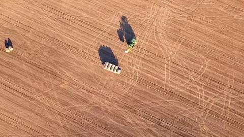 Loading straw Stock Footage 96317142