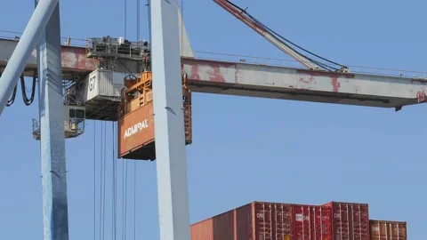 Loading\Unloading container to ship by industrial line gantry crane 4k creative  Stock Footage 139929627