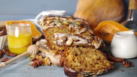 Loafed Pumpkin bread Stock-Footage 167855147