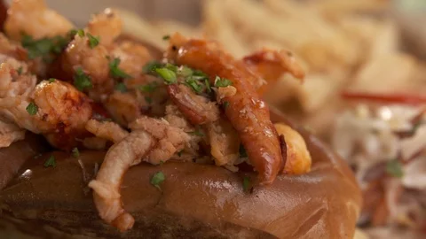 Lobster roll close up pan left  動画素材 112575054
