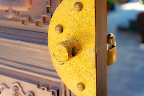 The lock on the gate. Photos