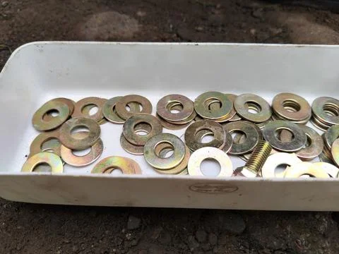 A lock ring is a thin plate typically used to distribute the load of a threaded  Фото