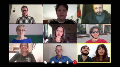 Lockdown, covid 19 - a group of friends and relatives chatting on video call Vidéo 132236658