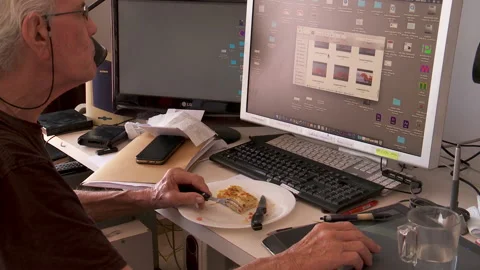 Lockdown lunch editing3 動画素材 130180812