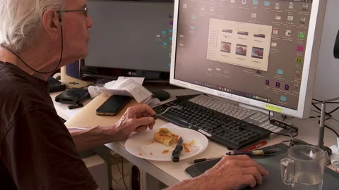 Lockdown lunch3 動画素材 130180940