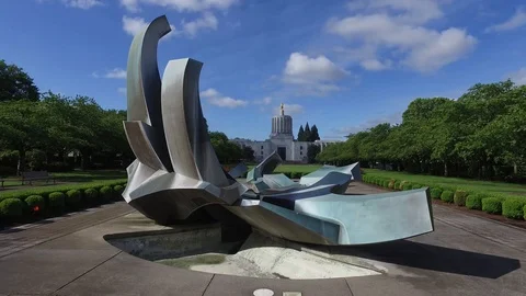 LockDown of Oregon Capitol Building and Statue on Nice Spring Day Stock Footage 92501251