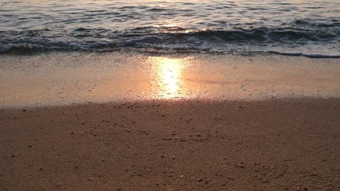 Lockdown shot of sea waves reaching on shore in slow motion Stock-Footage 122472987